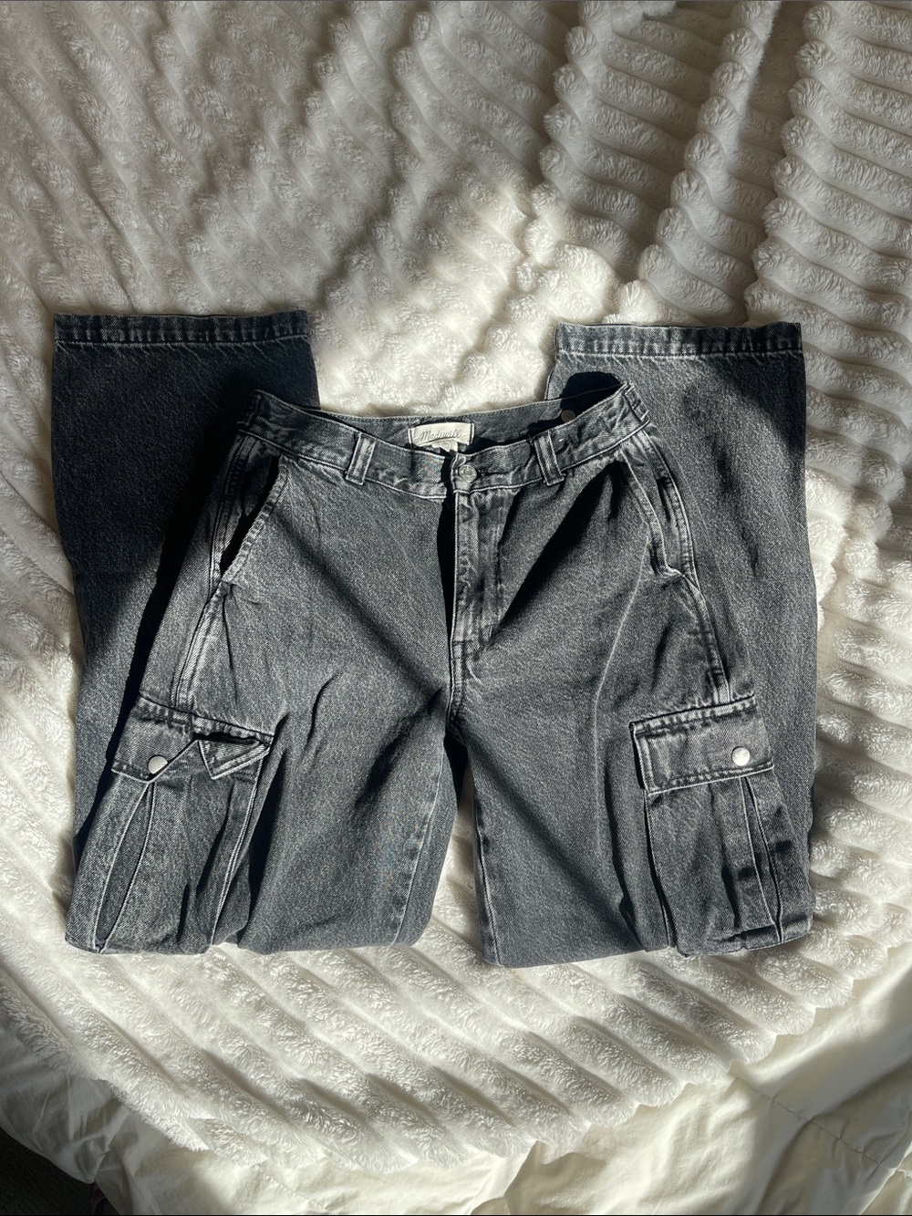Madewell low-slung cargo jeans in distressed black wash, size 24